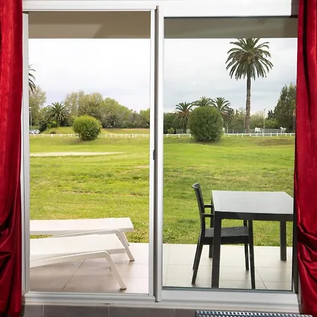 아파트호텔 Sowell Residences Les Perles Du Golfe De Saint-tropez 4*