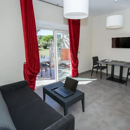 아파트호텔 Sowell Residences Les Perles Du Golfe De Saint-tropez 그리모