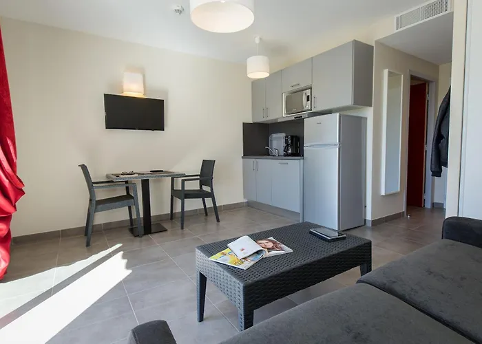 Sowell Residences Les Perles Du Golfe De Saint-tropez 4* グリモー