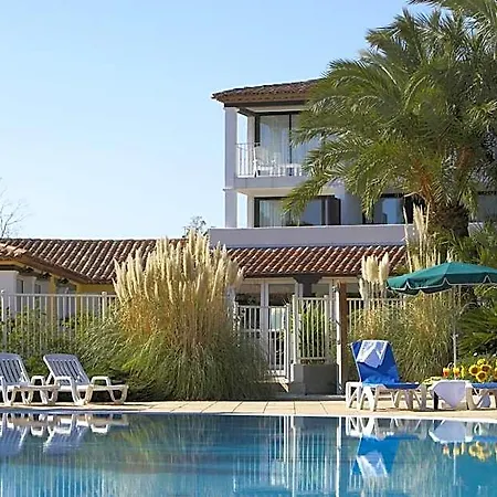 Sowell Residences Les Perles Du Golfe De Saint-tropez Lägenhetshotell Grimaud