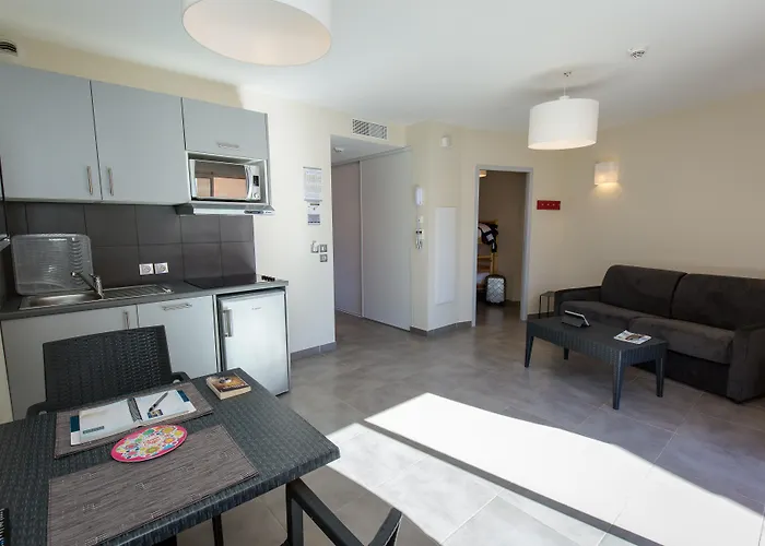 Sowell Residences Les Perles Du Golfe De Saint-tropez 4* Grimaud